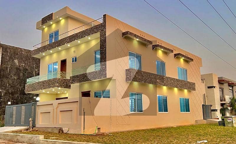 10 Marla Corner House For Sale With Extra Land Main Double Road In G-13 Islamabad