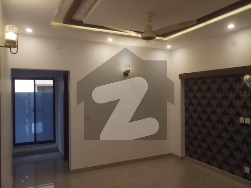ایڈن سٹی ایڈن لاہور میں 5 کمروں کا 10 مرلہ مکان 4 کروڑ میں برائے فروخت۔
