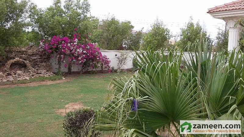 1000 Sq. Yard Bungalow Available For Rent In G Street