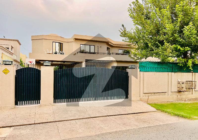2 Kanal Owner Build Well Maintained Modern Bungalow For Sale In Phase 1 Dha