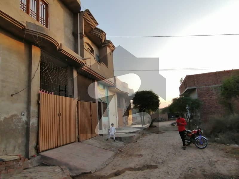 ملت روڈ فیصل آباد میں 4 مرلہ مکان 48 لاکھ میں برائے فروخت۔