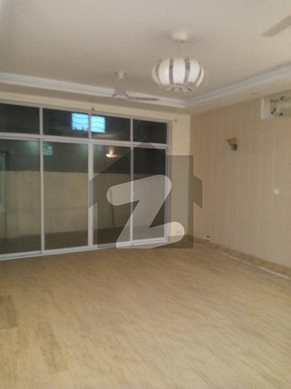 Double Story Complete House 4bed Room Available For Rent 
demond:145000 Rupee's