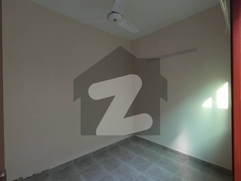 Good 450 Square Feet Flat For sale In North Karachi - Sector 11A