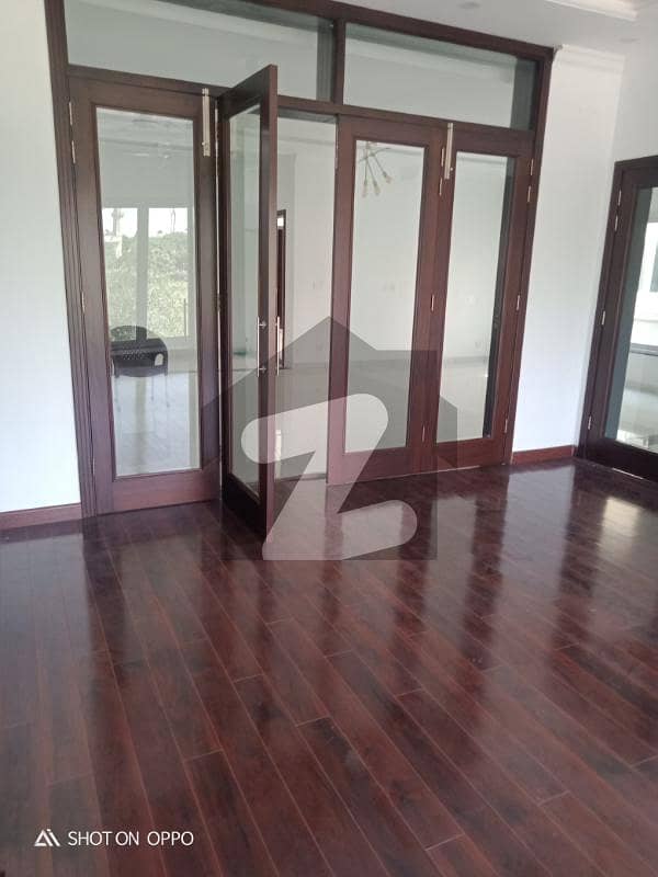 E-11 Multi 3bed Upper Portion For Rent E-11 Multi 3bed Upper Portion For Rent