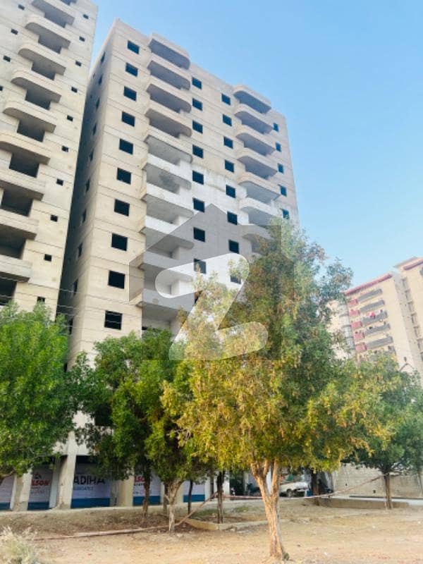 وقار ٹوِن ٹاور سعدی روڈ کراچی میں 3 کمروں کا 5 مرلہ فلیٹ 70 لاکھ میں برائے فروخت۔