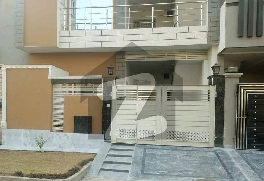 Ideally Located House Of 6 Marla Is Available For sale In Lahore