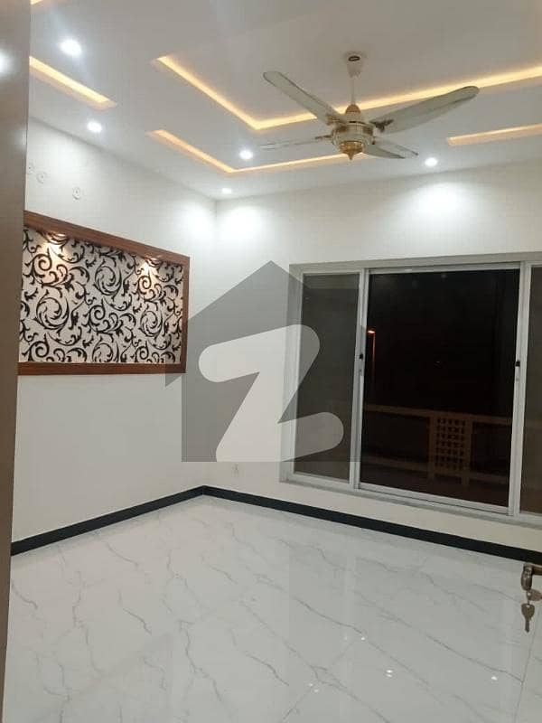 2 Bed Flat Available For Rent Bahria Town Phase 7, Bahria Town