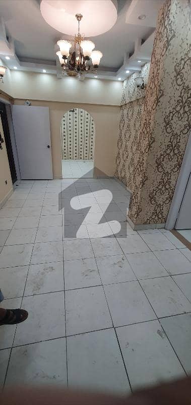 Nazimabad No. 4 New 3 Bedroom Drwaing Lounge Flat Available For Rent