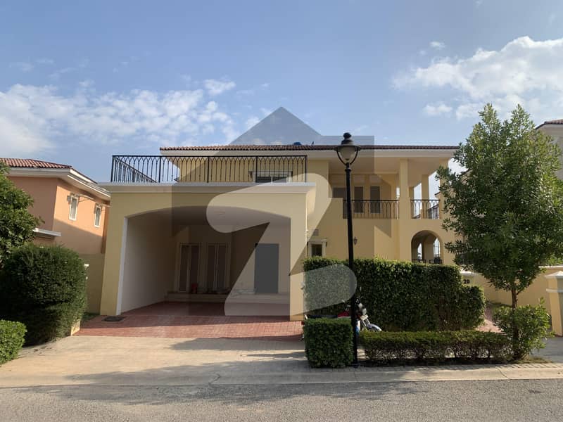 Emaar Canyon View Beautifully Located 5 Bedroom Villa For Rent.