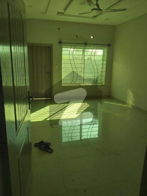25 X 50 Full House For Rent Ideal Location In G-14/4