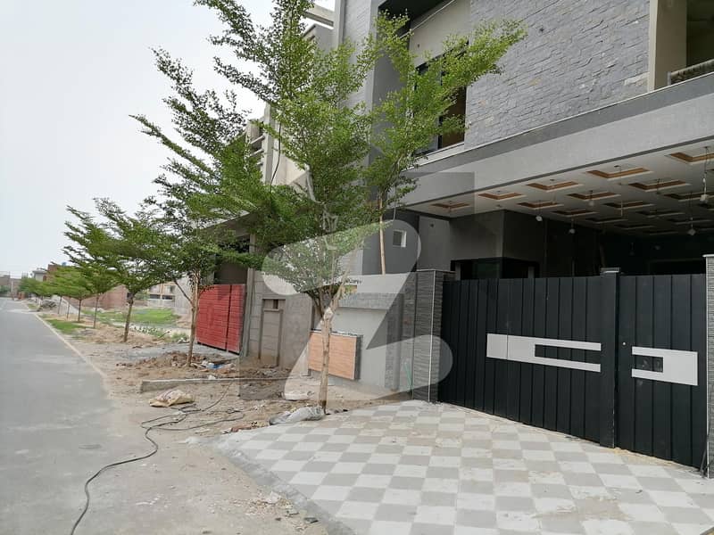 ایڈن آرچرڈ بلاک وائی ایڈن آچرڈ فیصل آباد میں 5 مرلہ مکان 1.75 کروڑ میں برائے فروخت۔