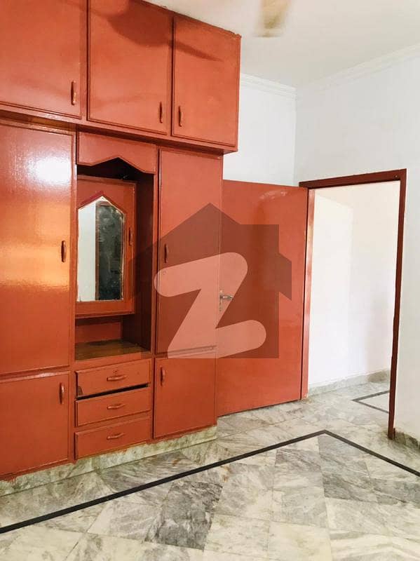 7 Marla Separate  Facing Park Upper Portion For Rent In H1 Block