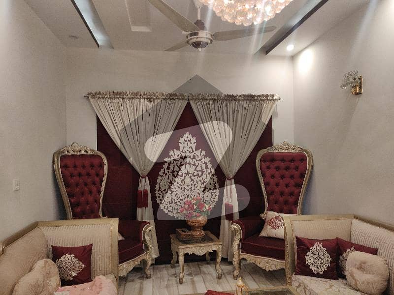 خدا بخش کالونی کینٹ لاہور میں 3 کمروں کا 7 مرلہ مکان 2 کروڑ میں برائے فروخت۔