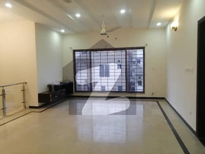 Get This Amazing 3600 Square Feet Upper Portion Available In Dha Defence Phase 1