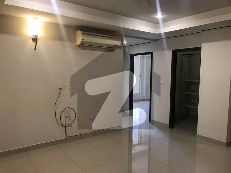 Beautiful 3 Bed Unfurnished Apartment For Rent In F-11
