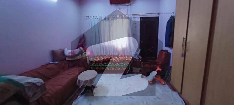 سندھ بلوچ ہاؤسنگ سوسائٹی گلستانِ جوہر کراچی میں 5 کمروں کا 18 مرلہ مکان 4 کروڑ میں برائے فروخت۔