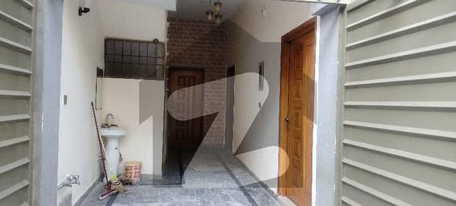جوبلی ٹاؤن ۔ بلاک سی جوبلی ٹاؤن لاہور میں 4 کمروں کا 4 مرلہ مکان 1.25 کروڑ میں برائے فروخت۔