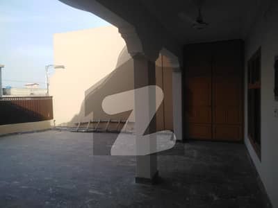 Hayatabad Phase 3 - K2 10 Marla House Up For rent