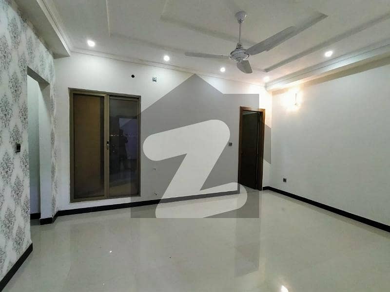 Islamabad Sector E11 Makkah Tower 1  Apartment For Sale