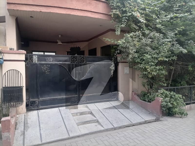 A Palatial Residence For Corner sale In Garrison Homes - Phase 1 Lahore