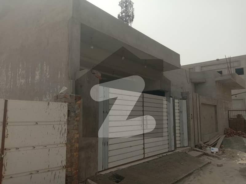 6 Marla House In Saeed Colony - New Garden Block Is Available