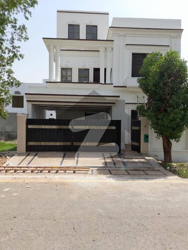 8 Marla Beautiful house for Sale at the best place in Murree Phase 2