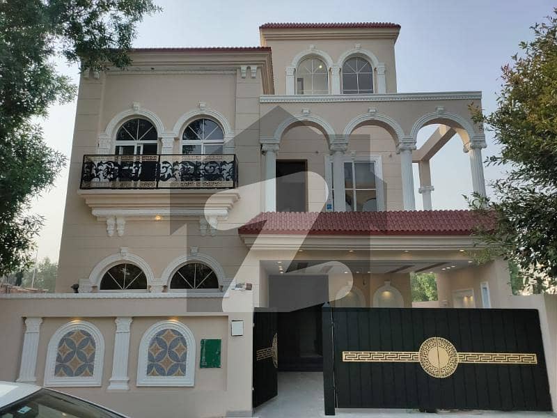 8 Marla Beautiful House for Sale at the best place in Murree Bahria Orchard