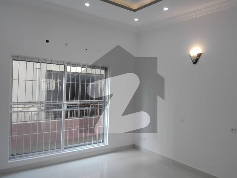 Spacious Upper Portion Is Available In Valencia - Block K1 For rent