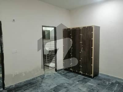 Flat Of 450 Square Feet In Johar Town Phase 2 - Block M For Rent