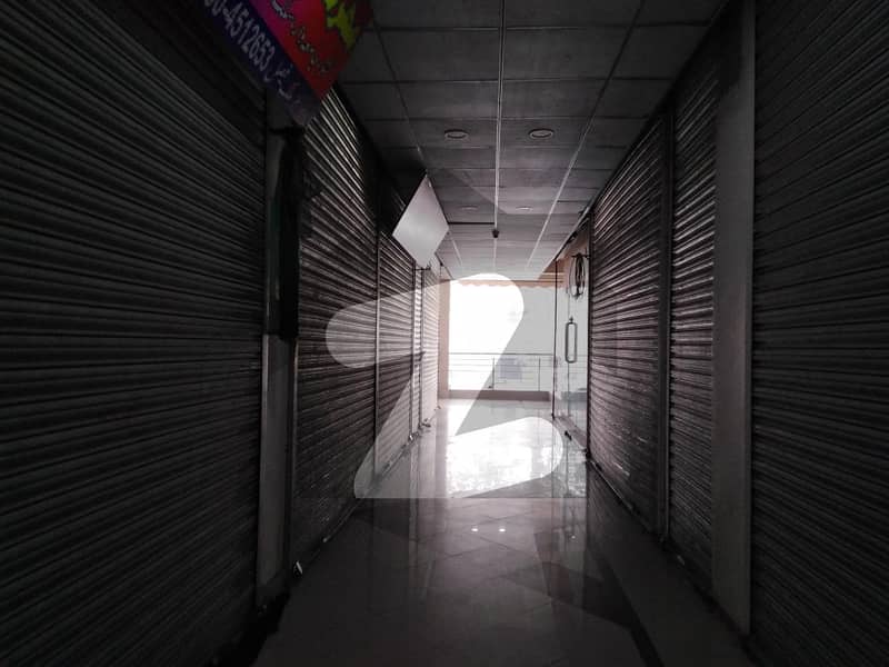 Shop Of 155 Square Feet Available In Mini Market