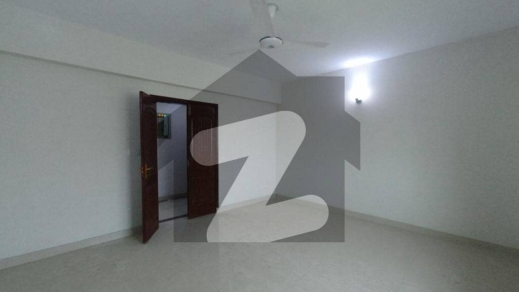 640 Square Feet Flat For rent In MM Alam Road