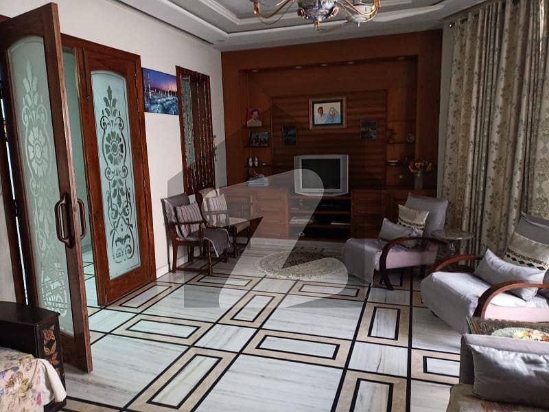 2 Kanal 10 Bed Room House For Sale