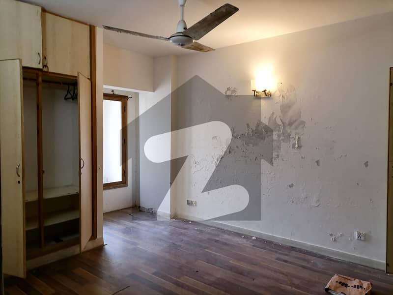 240 Square Yards House available for sale in Muslimabad Society if you hurry 240 Square Yards House available for sale in Muslimabad Society if you hurry
