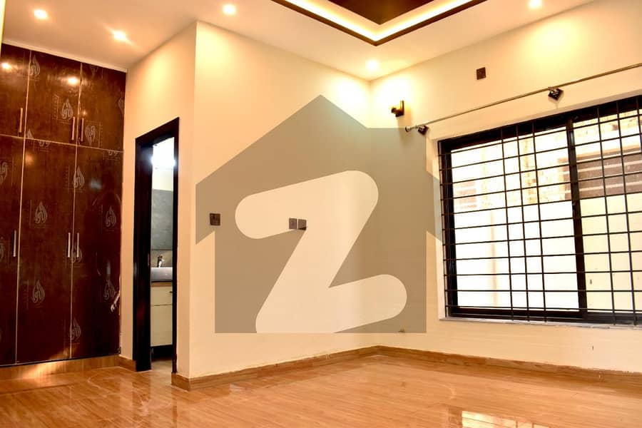 Prime Location House 2100 Square Feet For sale In Mumtaz City - Chanab Block