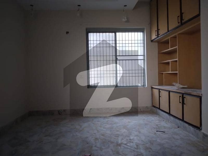 In Allama Iqbal Town - Sikandar Block House For Sale Sized 2250 Square Feet