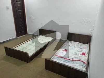 BEAUTIFUL FULL FURNISH ROOM AVAILABLE FOR RENT IN PARAGON CITY LAHORE