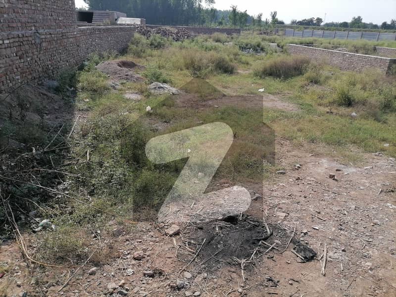 Prime Location In Northern Bypass 5 Marla Commercial Plot For sale