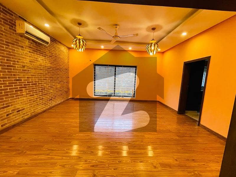 F7 House For Rent With Huge Lawn. F7/3, F7, Islamabad ID42899023