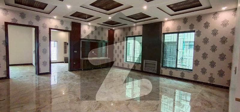 1 Kanal Beautiful House For Sale In Uet Society Lahore Pakistan