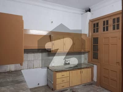 10 Marla Upper Portion Available For rent In Rachna Town