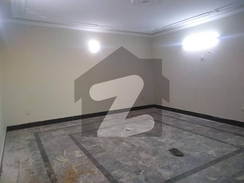 ریگی ماڈل ٹاؤن پشاور میں 7 کمروں کا 1 کنال مکان 5 کروڑ میں برائے فروخت۔