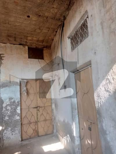 نوشہرہ ۔ مردان روڈ نوشہرہ میں 2 کمروں کا 4 مرلہ مکان 40 لاکھ میں برائے فروخت۔