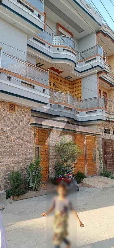 دلازک روڈ پشاور میں 8 کمروں کا 5 مرلہ مکان 2.2 کروڑ میں برائے فروخت۔