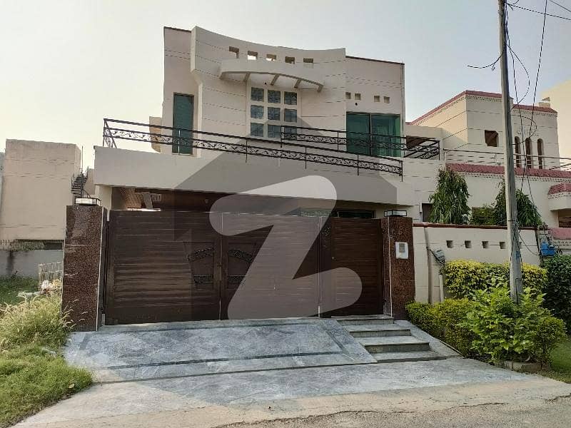 ایڈن سٹی ایڈن لاہور میں 4 کمروں کا 10 مرلہ مکان 1 لاکھ میں کرایہ پر دستیاب ہے۔