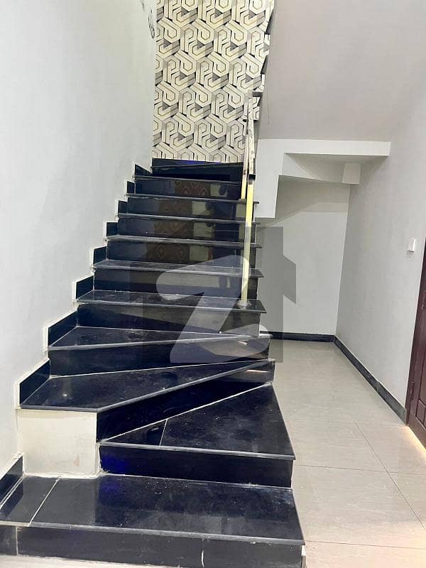 A Modren Style 5 Marla House Avalible For Rent In Sector B2 Bahria Enclave In A Very Reasonable Price