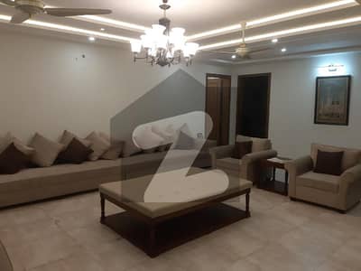 ایف ۔ 11 اسلام آباد میں 5 کمروں کا 1 کنال مکان 15 کروڑ میں برائے فروخت۔