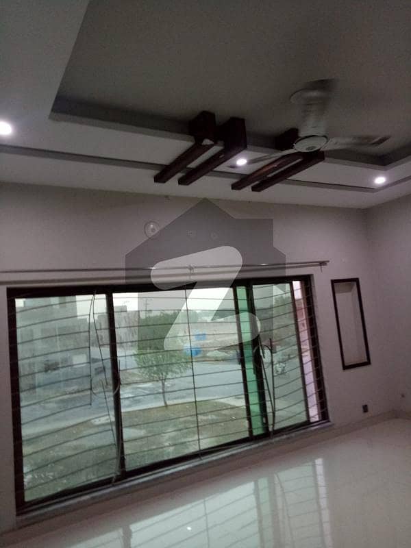 1 Kanal Upper Portion Used Available For Rent
