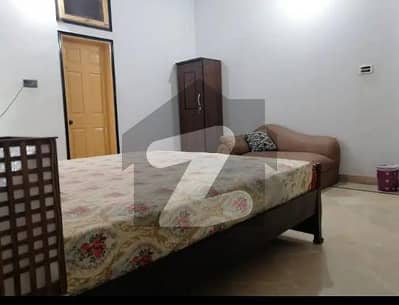 400 Square Yards House In Gulistan-e-Jauhar For rent At Good Location