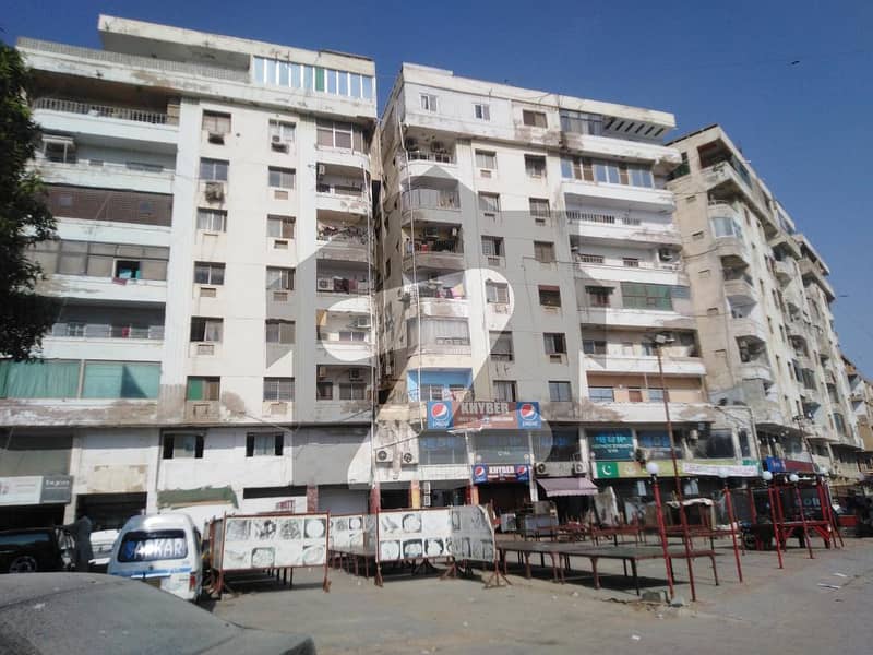 کلفٹن ۔ بلاک 3 کلفٹن کراچی میں 3 کمروں کا 7 مرلہ فلیٹ 60 ہزار میں کرایہ پر دستیاب ہے۔
