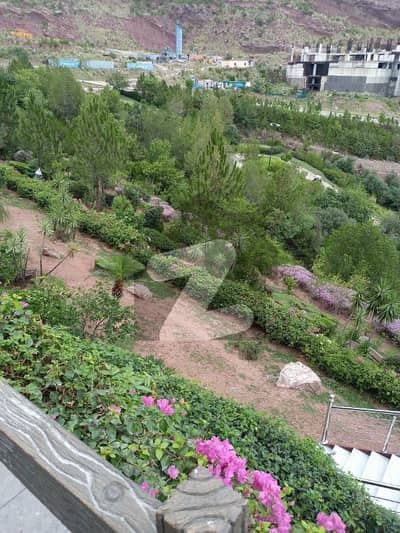 اسلام آباد - مری ایکسپریس وے اسلام آباد میں 2 کنال رہائشی پلاٹ 90 لاکھ میں برائے فروخت۔